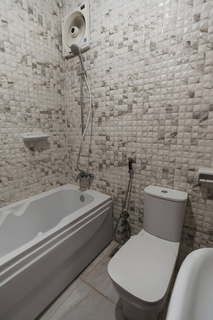 Spacious 2BR Apartment in Sheikh Zayed