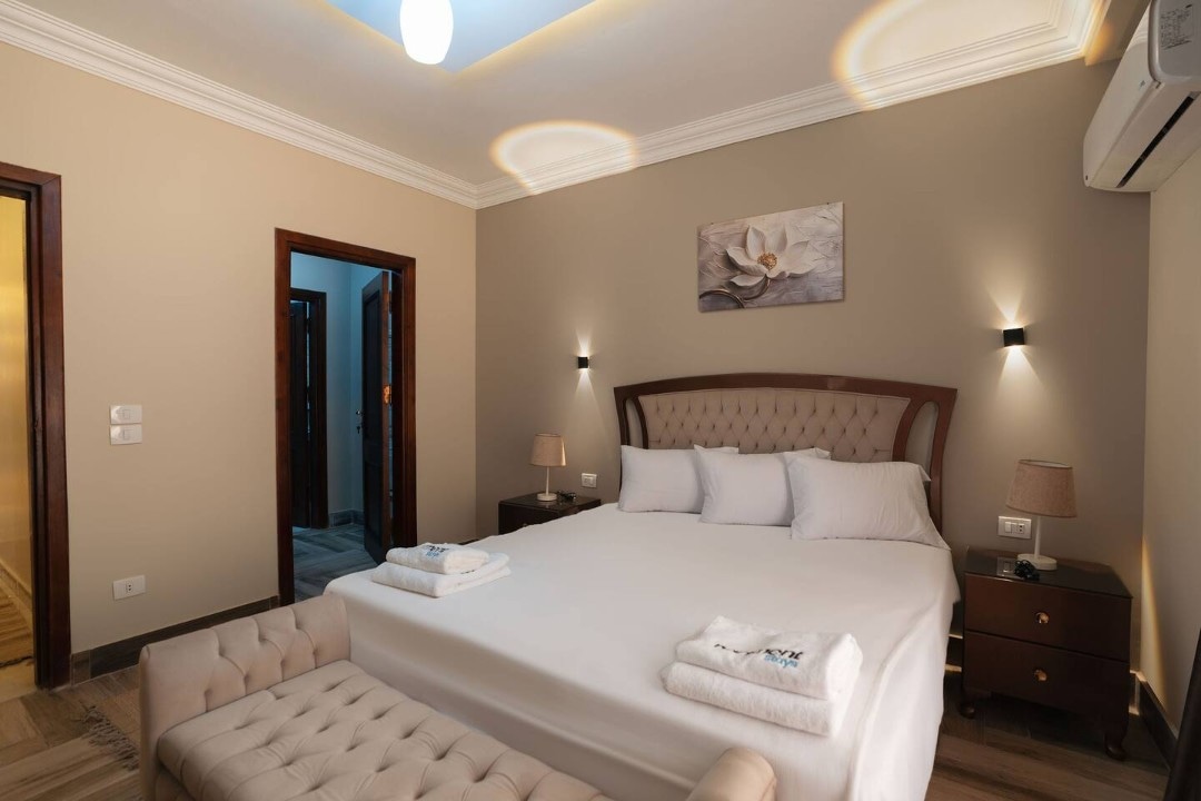 Spacious 2BR Apartment in Sheikh Zayed